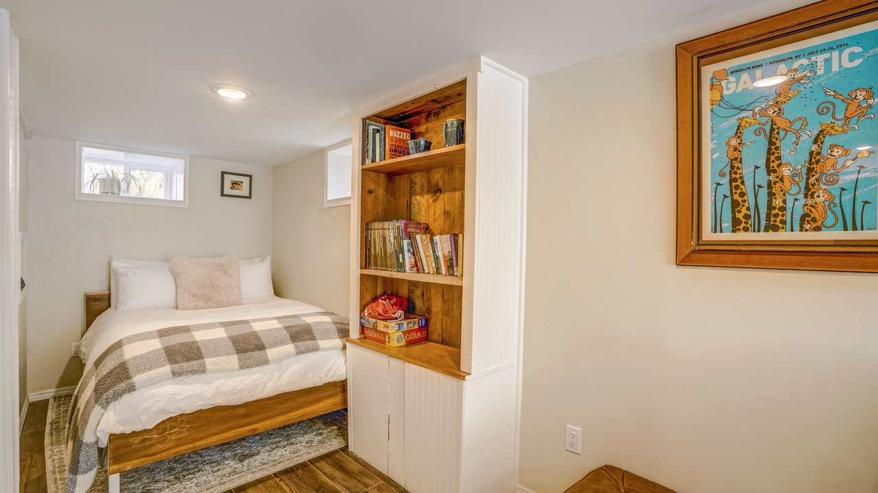 Photo of Bedroom in Franklin to the Fort