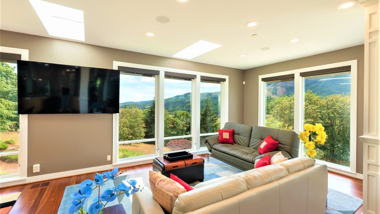 Photo of Livingroom in Forest Grove
