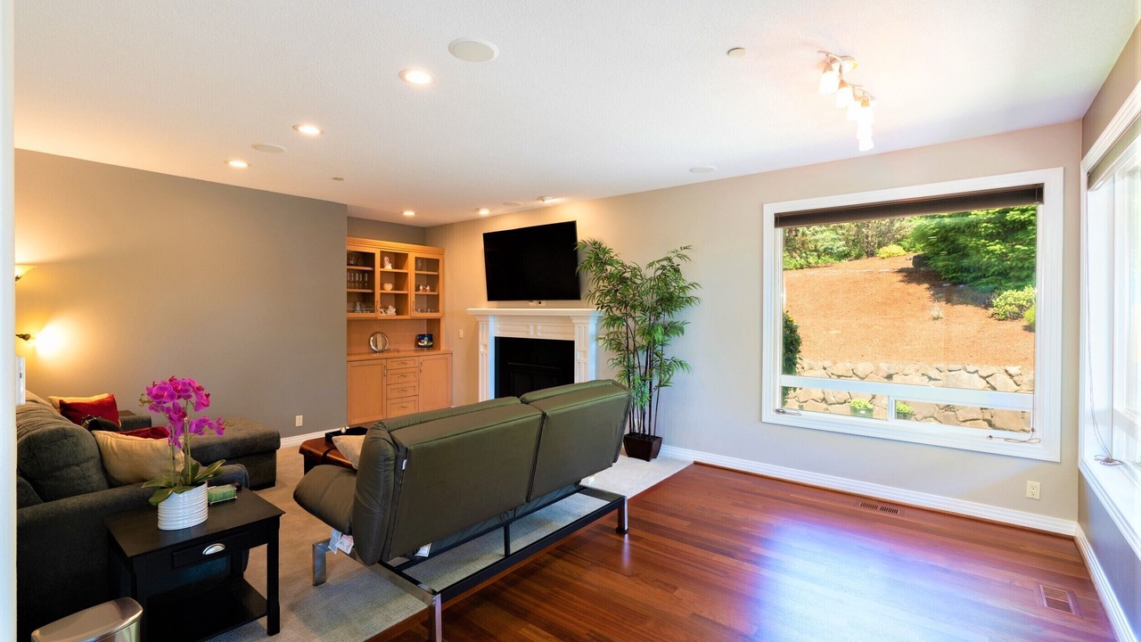 Photo of Livingroom in Forest Grove