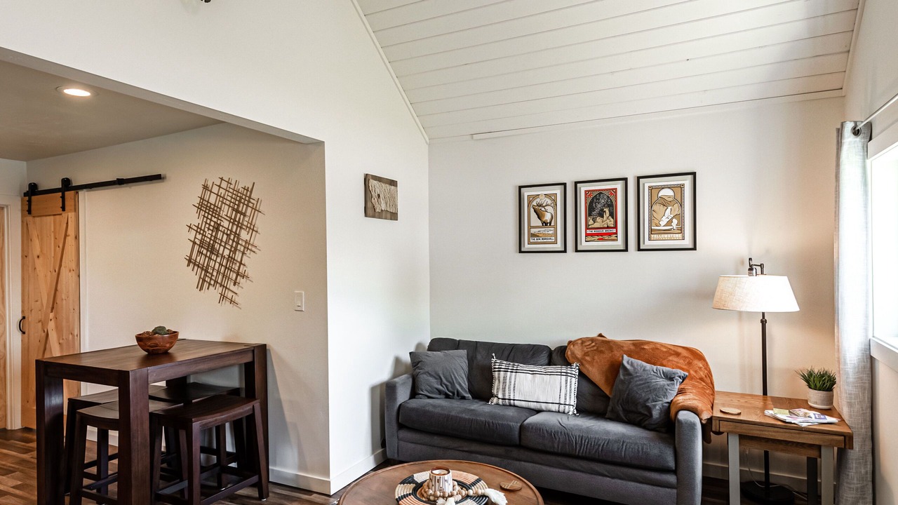 Photo of Livingroom in Franklin to the Fort