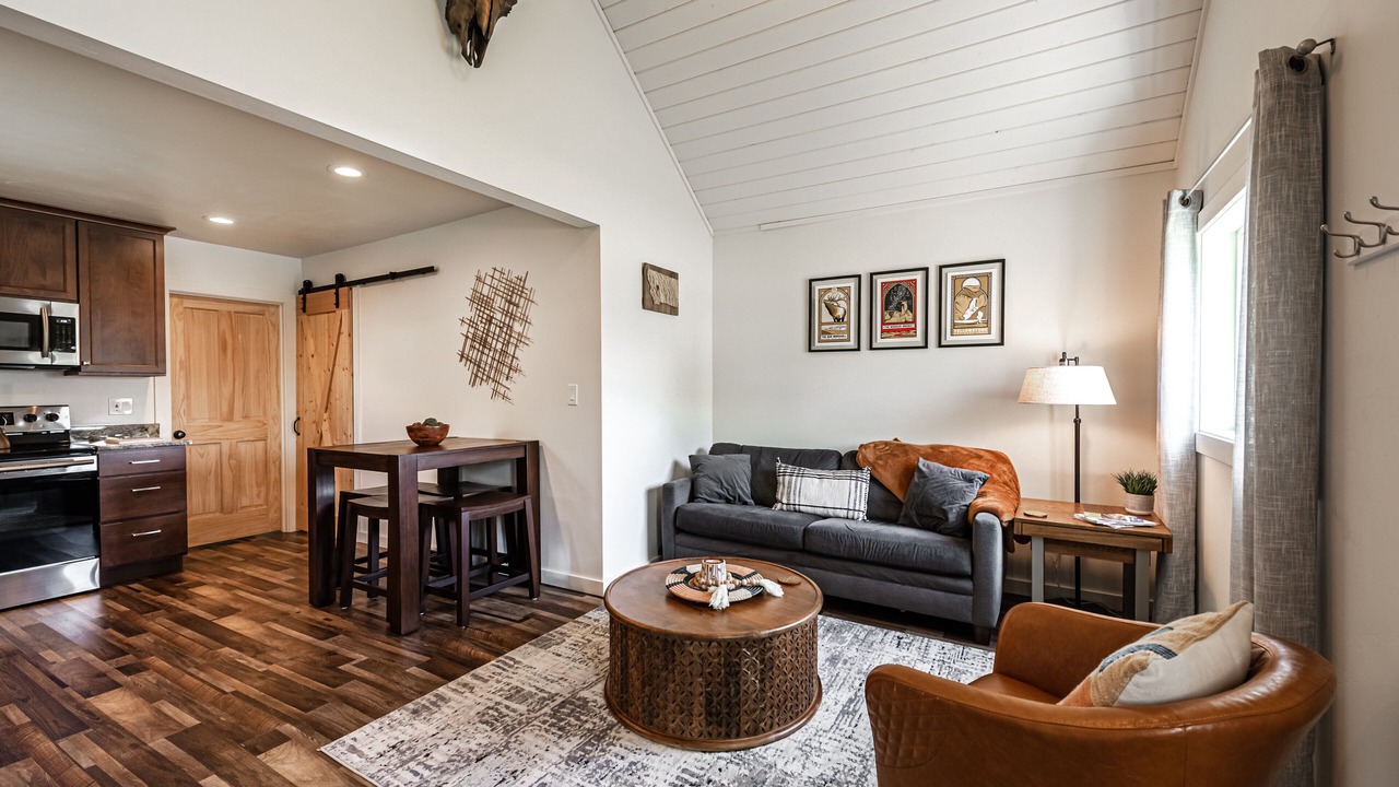 Photo of Livingroom in Franklin to the Fort