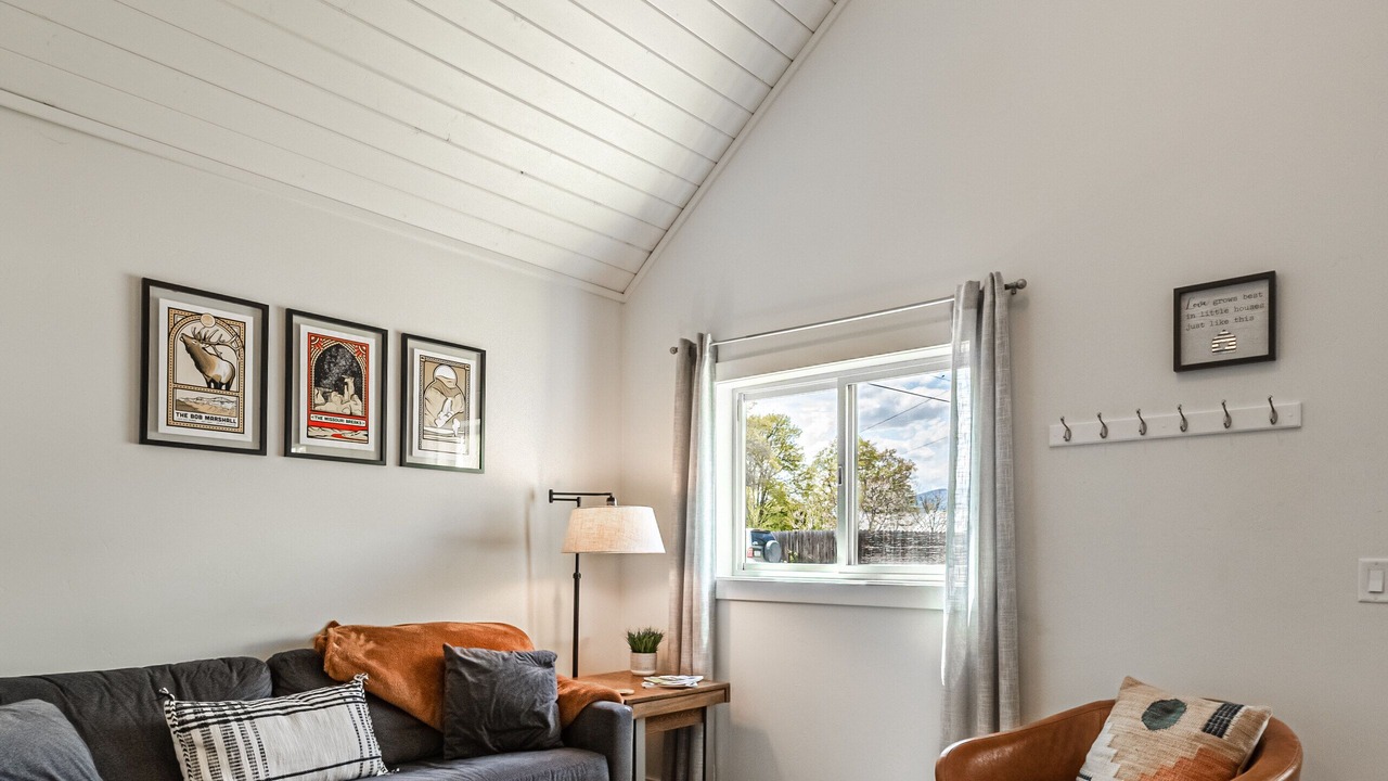 Photo of Livingroom in Franklin to the Fort