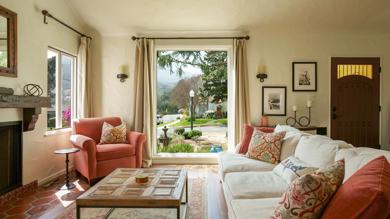 Photo of Livingroom in Glendale