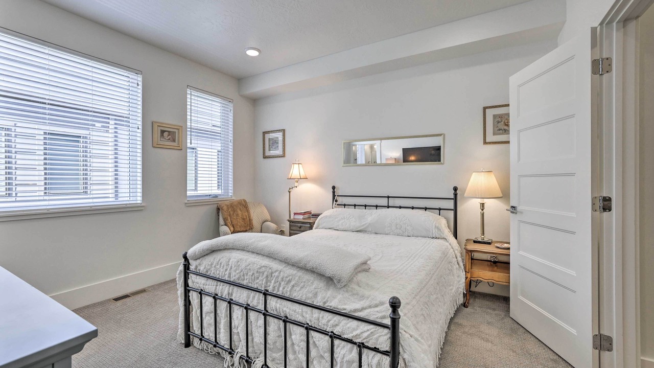 Photo of Bedroom in Veterans Park