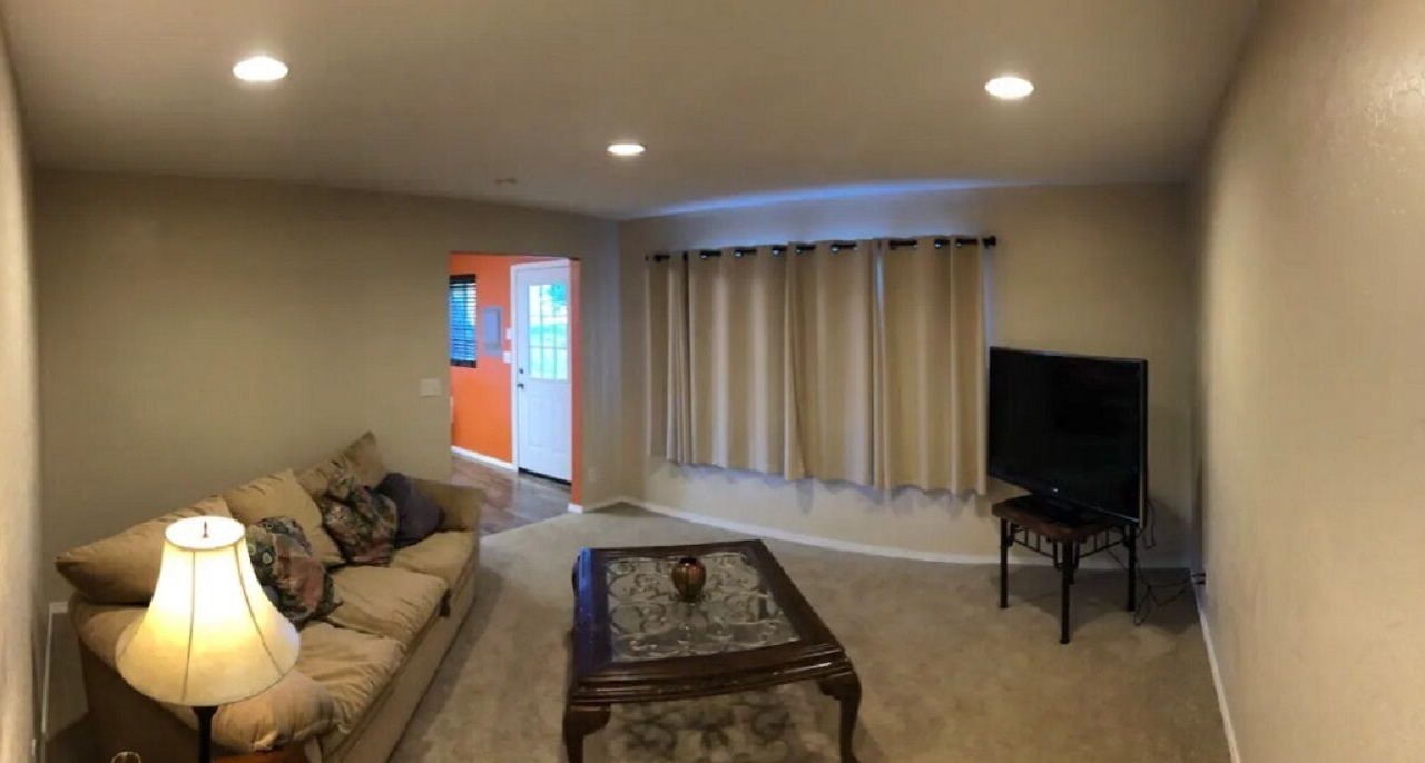 Photo of Livingroom in Bayview