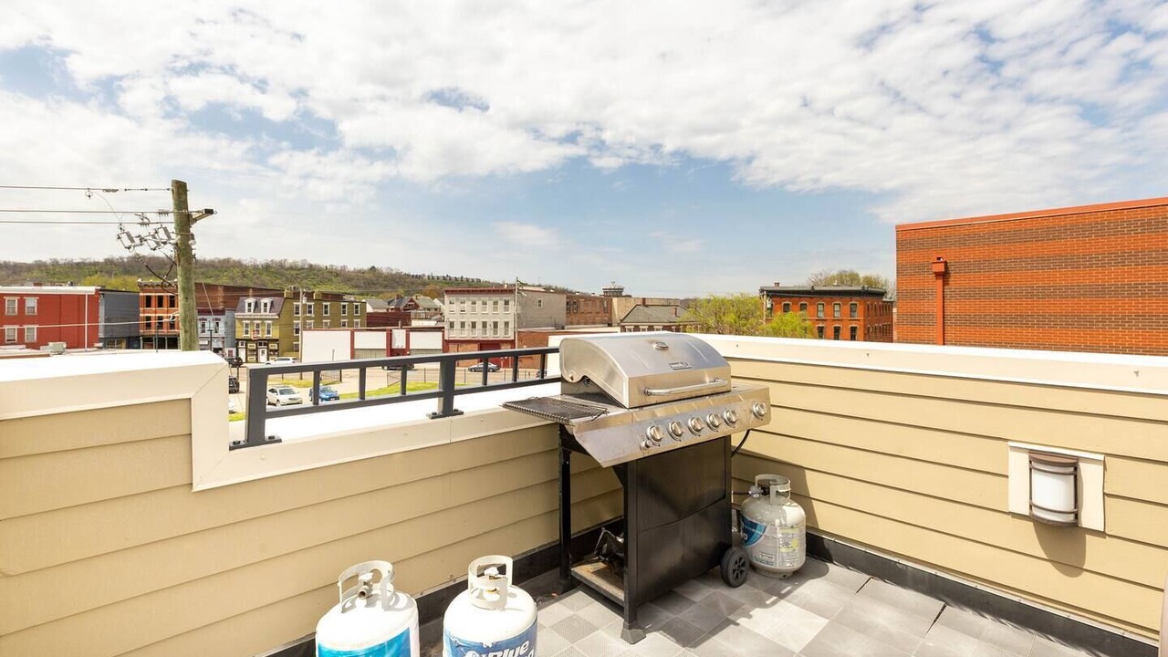 Photo of Outdoor in Licking Riverside
