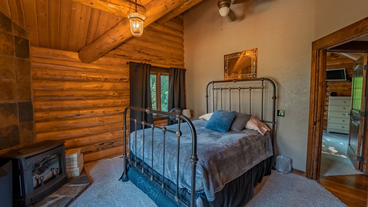 Photo of Bedroom in Troy