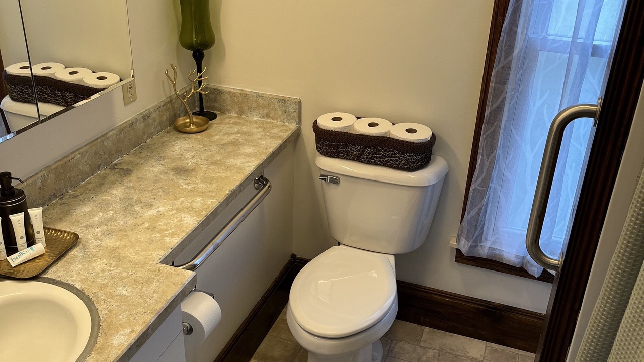 Photo of Bathroom in Clio