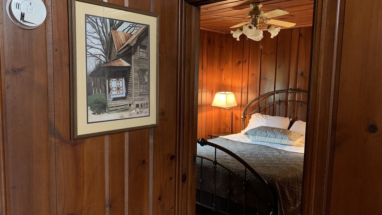 Photo of Bedroom in Mount Vernon