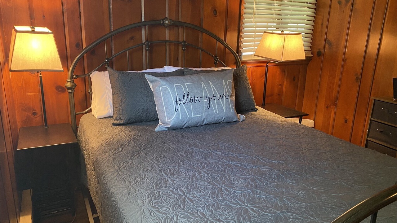 Photo of Bedroom in Mount Vernon