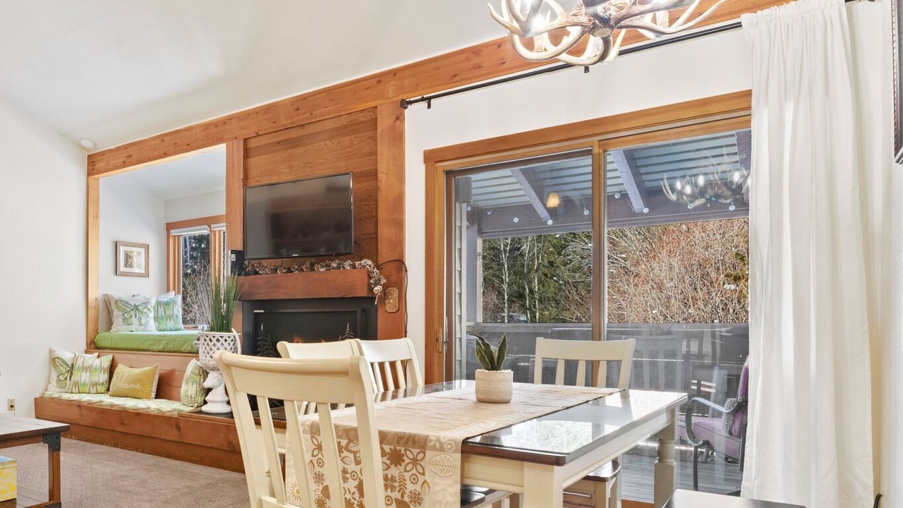 Photo of Bedroom in Teton Pines