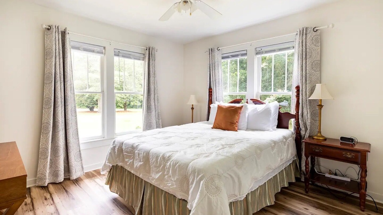 Photo of Bedroom in Stone County