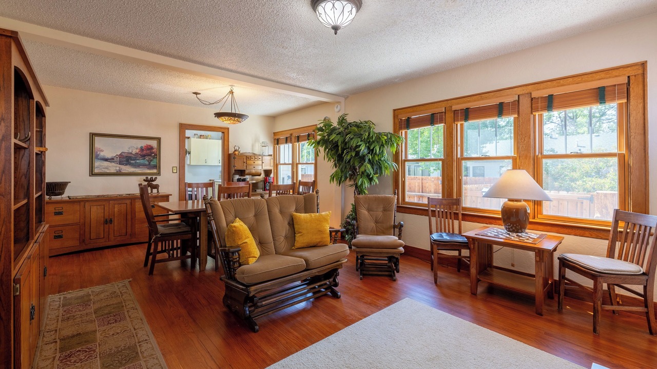 Photo of Livingroom in Cody