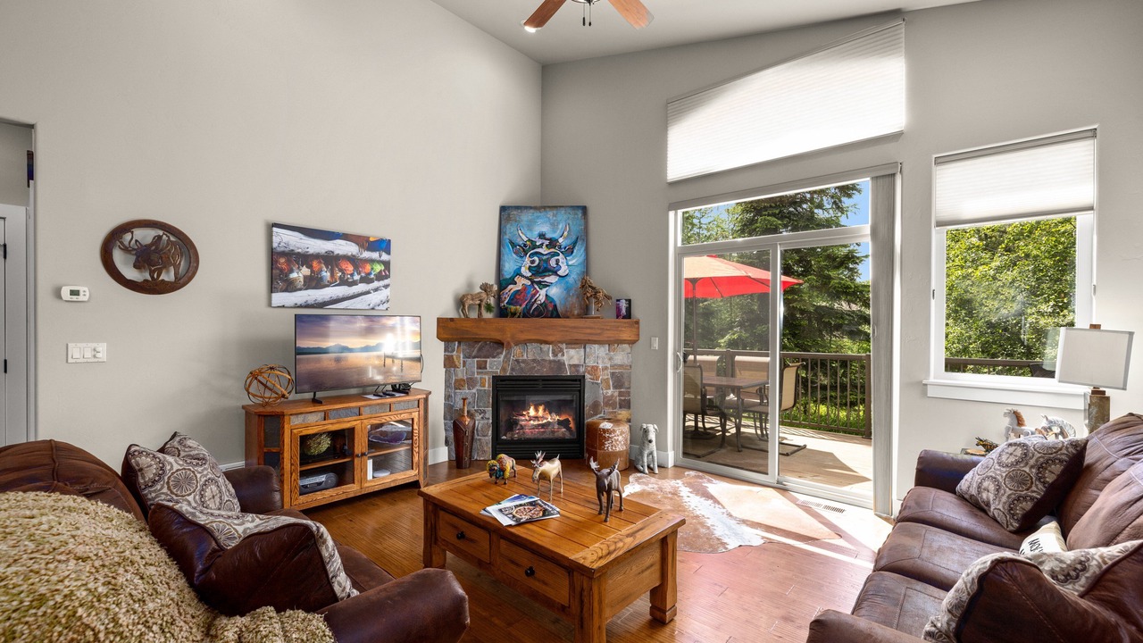 Photo of Livingroom in Columbia Falls