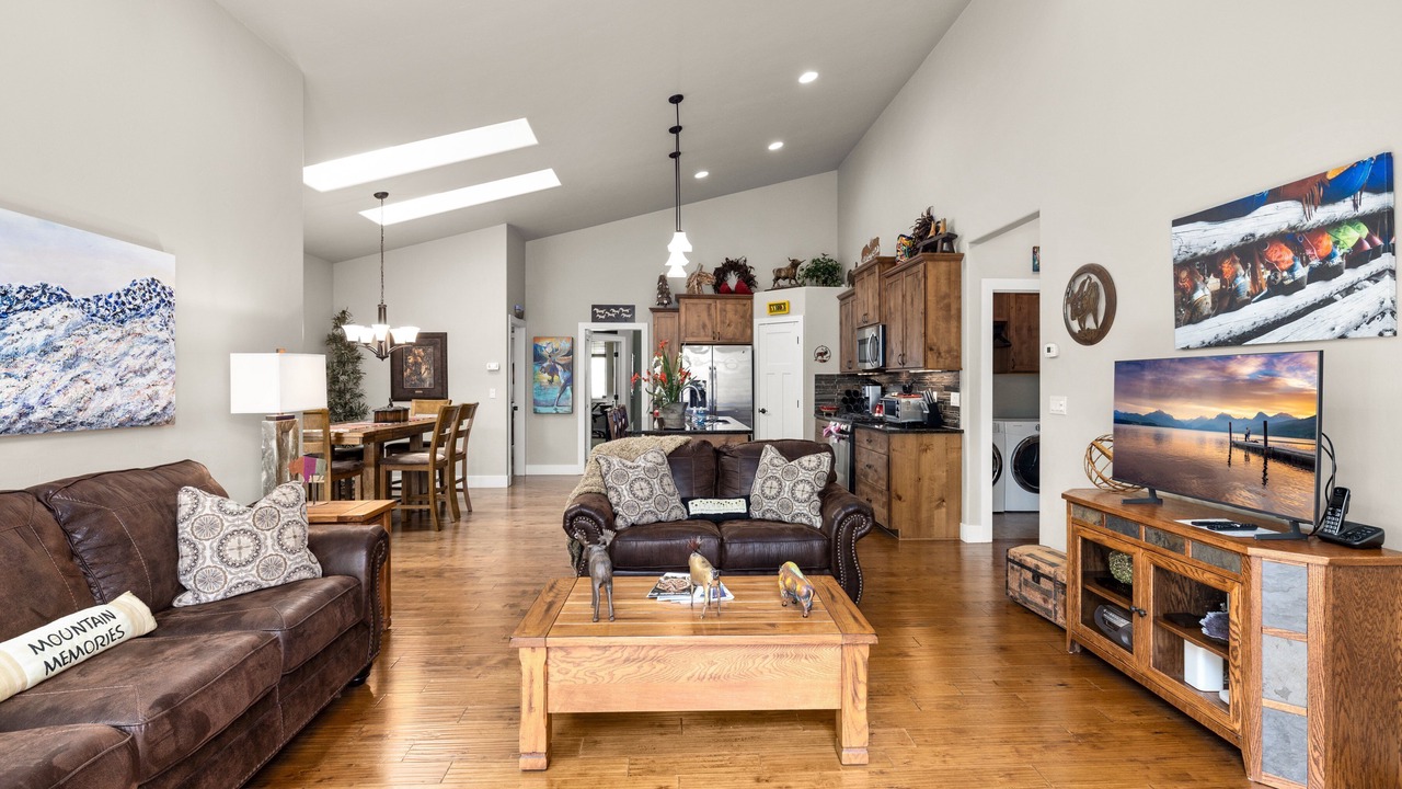 Photo of Livingroom in Columbia Falls