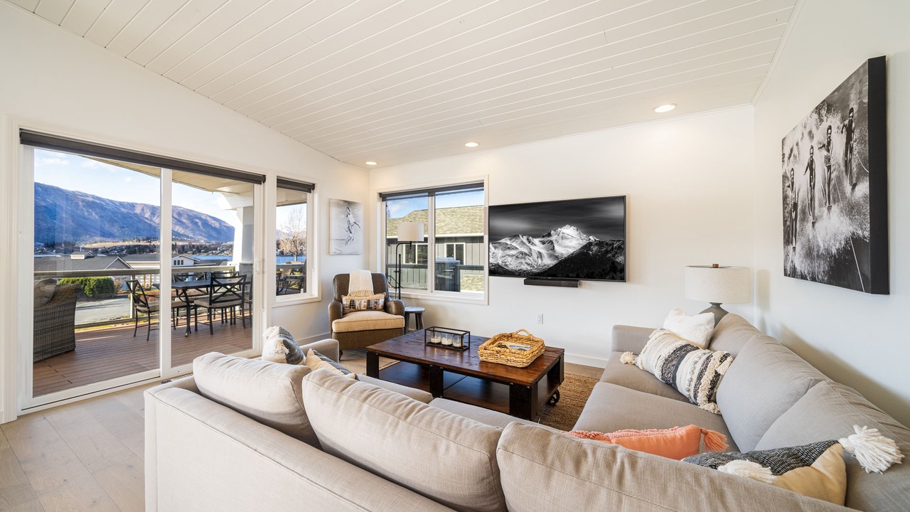 Photo of Livingroom in Wapato Point