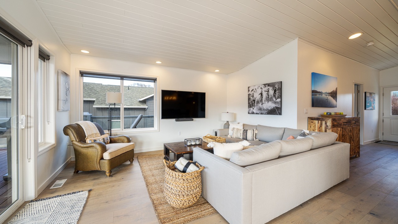 Photo of Livingroom in Wapato Point