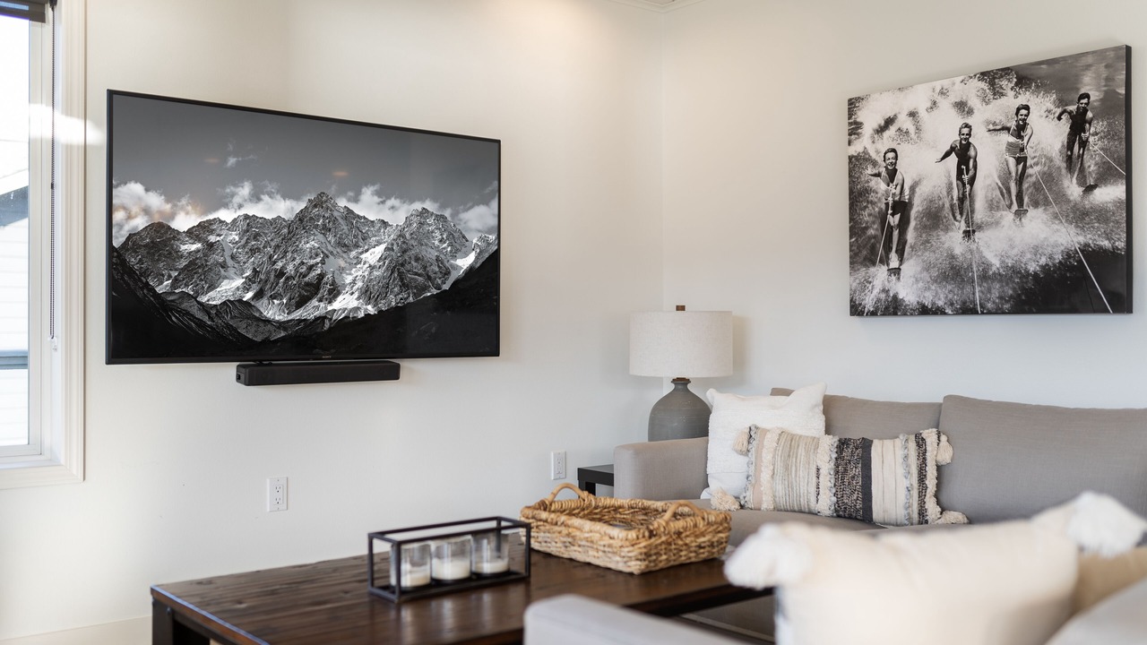 Photo of Livingroom in Wapato Point