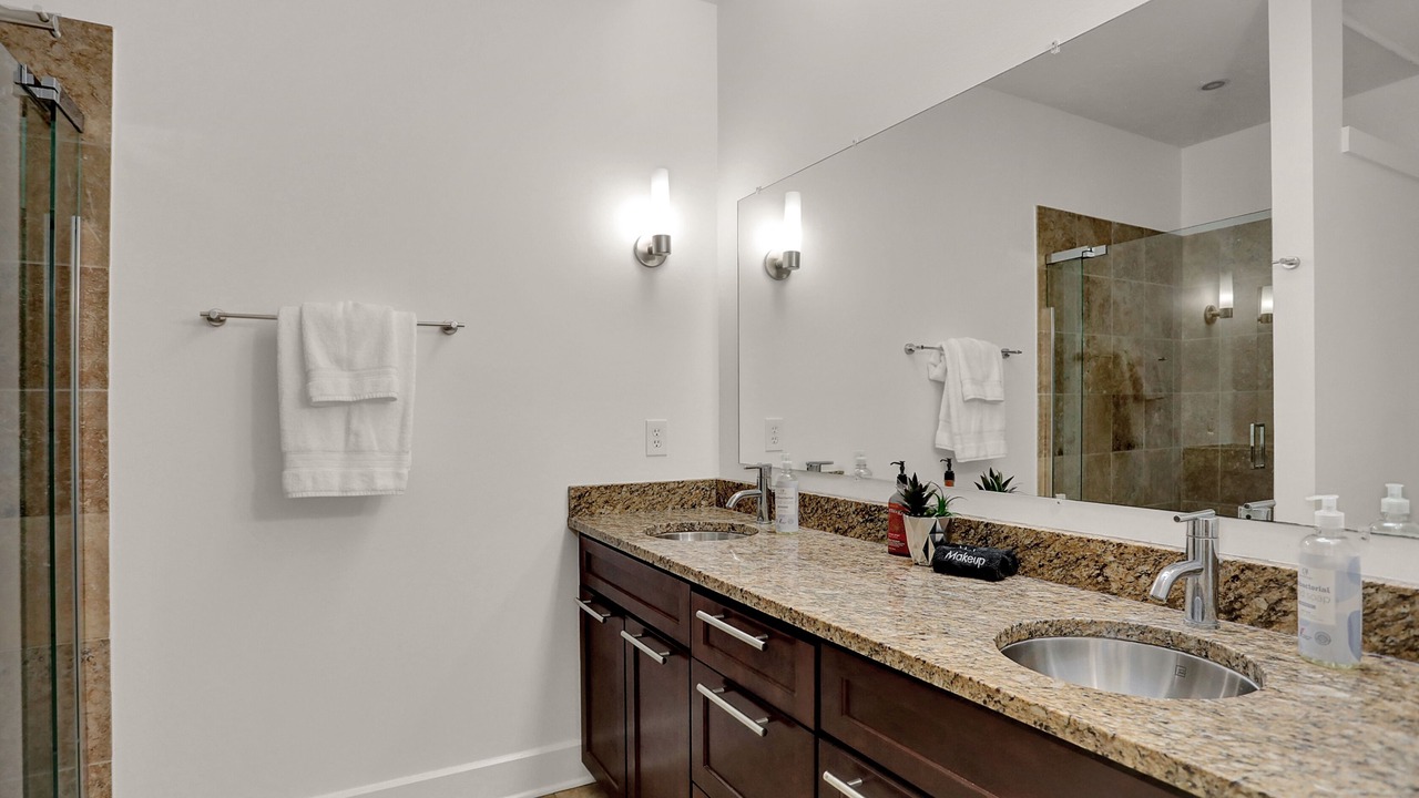 Photo of Bathroom in St. Joseph Historic Neighborhood