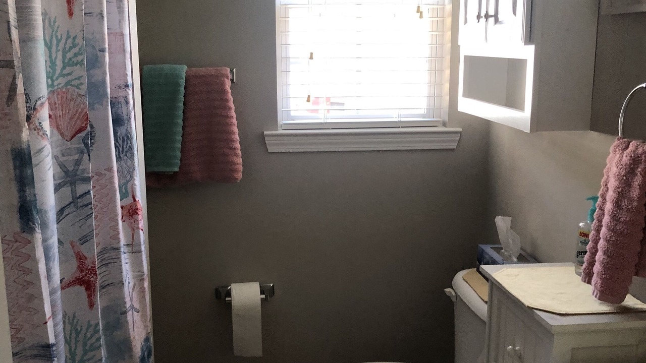Photo of Bathroom in Red Hill