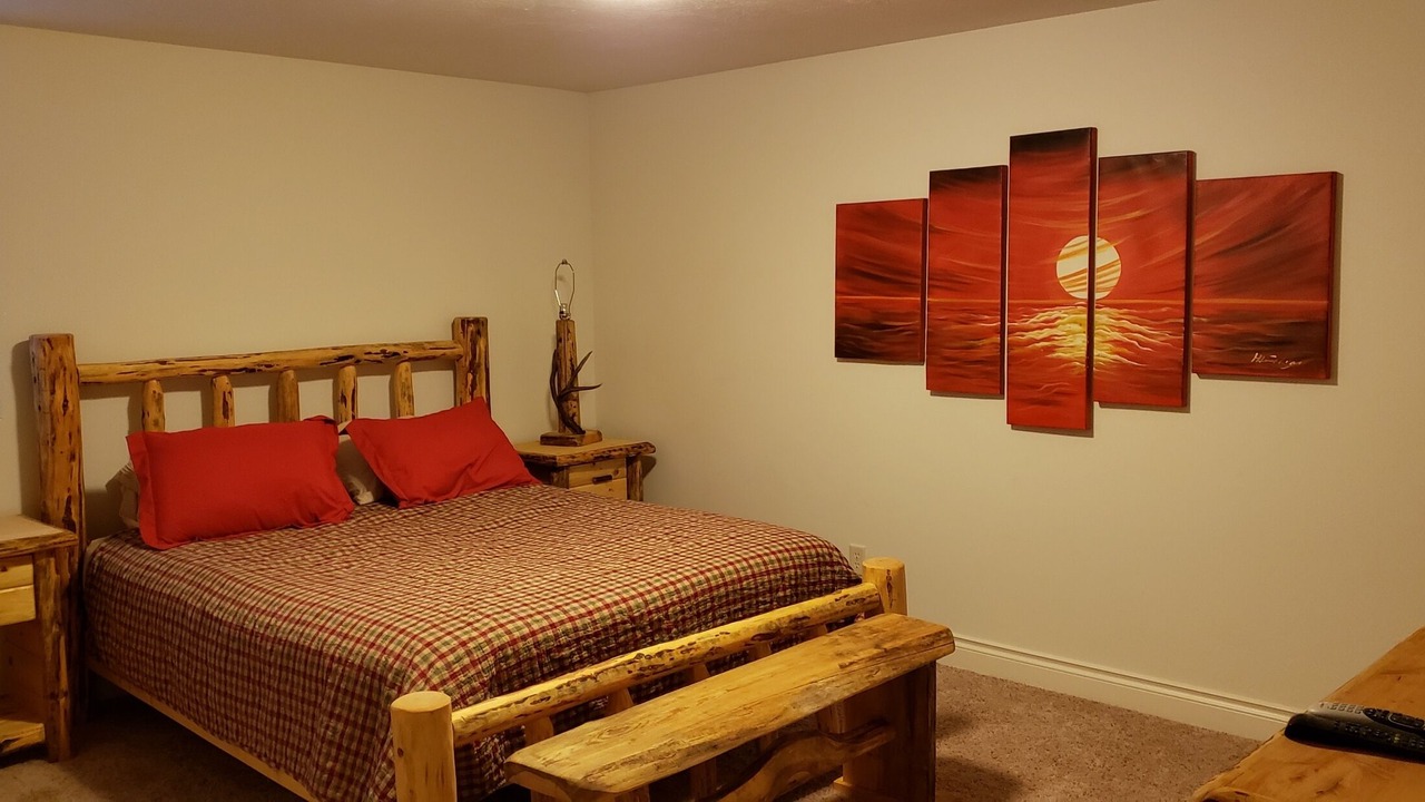Photo of Bedroom in Cascade