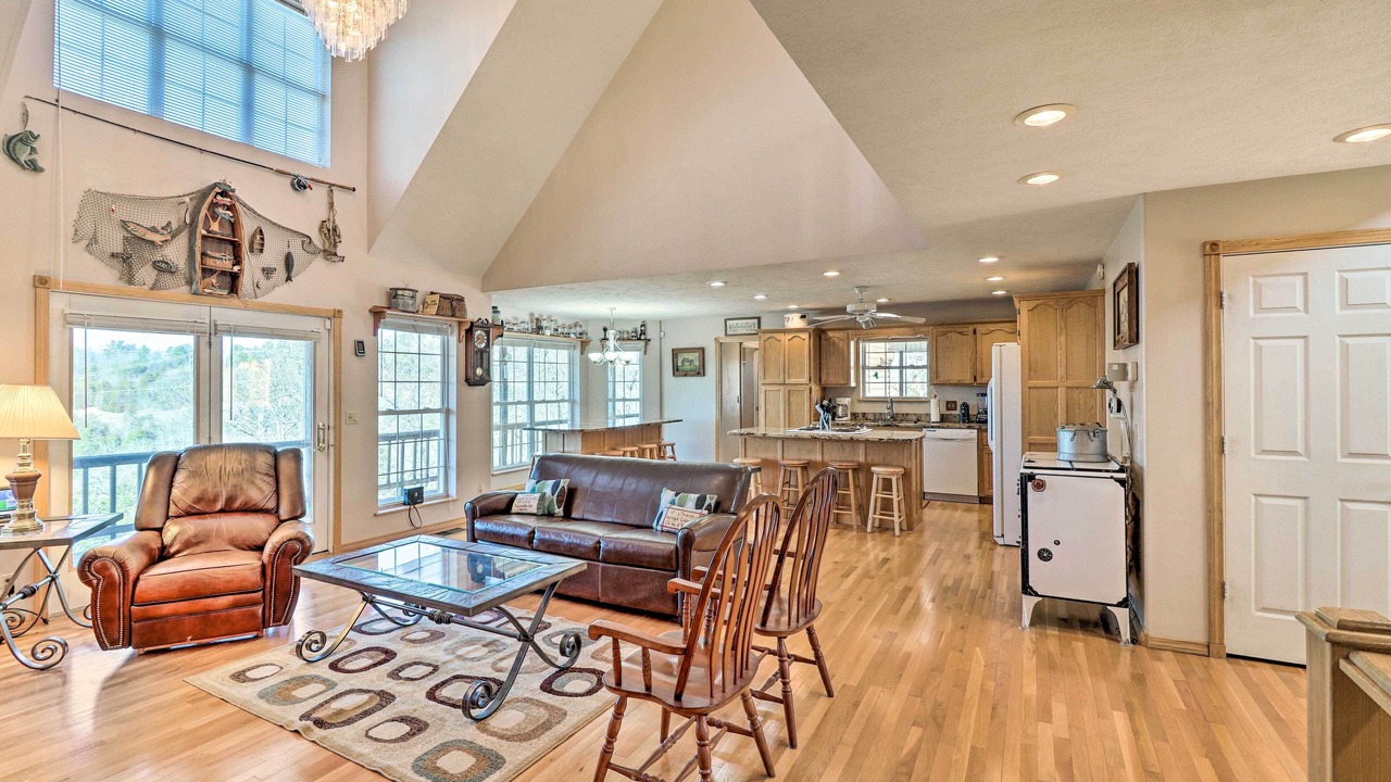 Photo of Livingroom in Calico Rock
