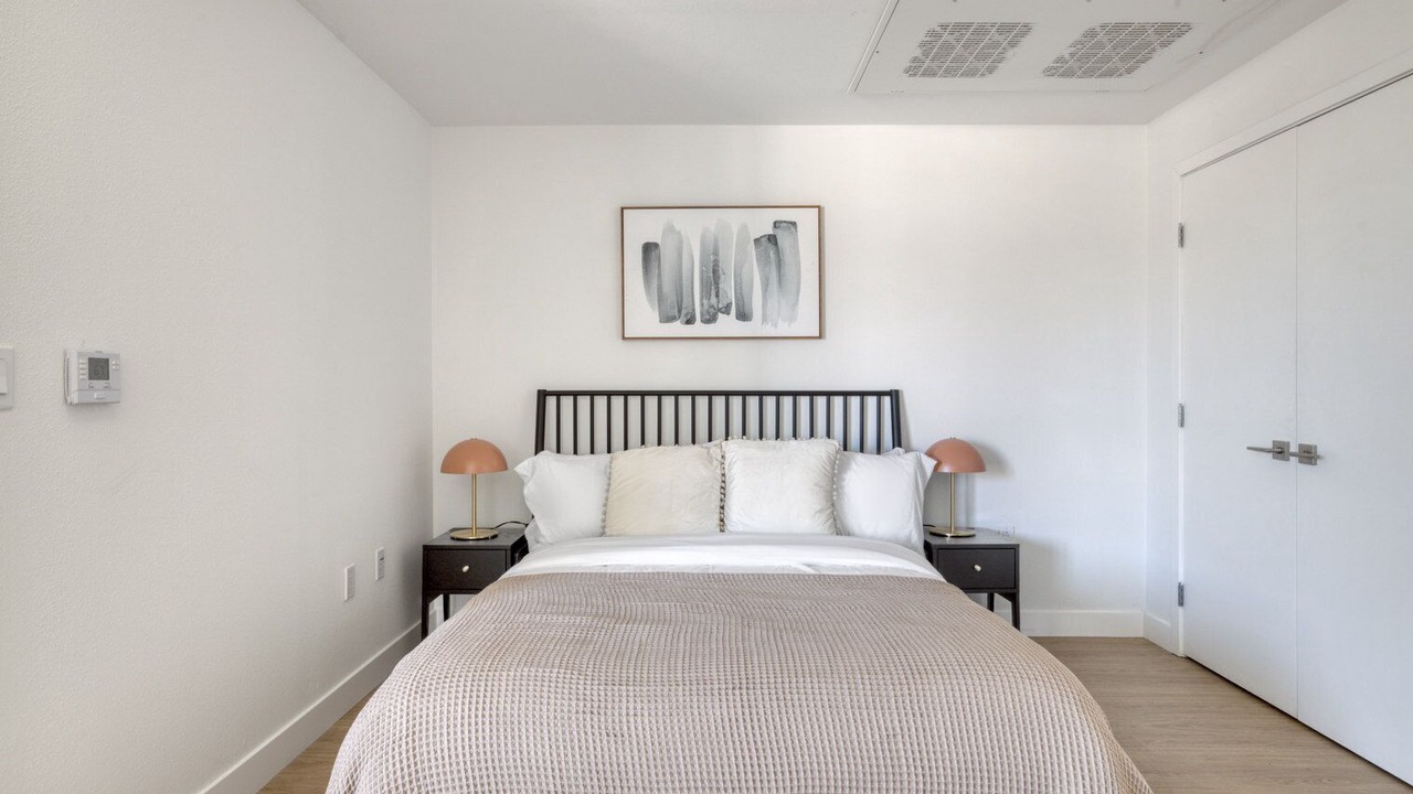 Photo of Bedroom in NoHo Arts District