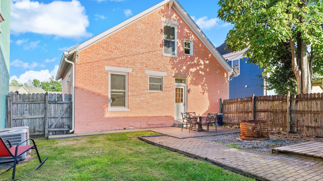 Photo of Outdoor in Babe Denny
