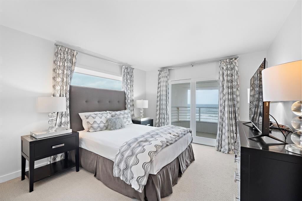 Photo of Bedroom in Pirates Beach