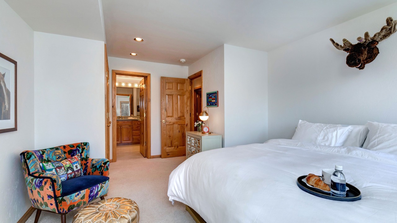 Photo of Bedroom in Teton Pines