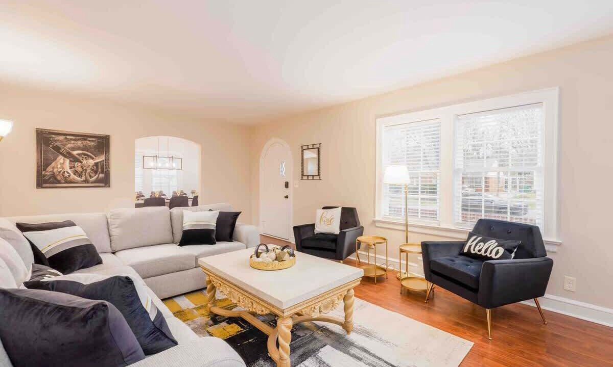 Photo of Livingroom in High Point