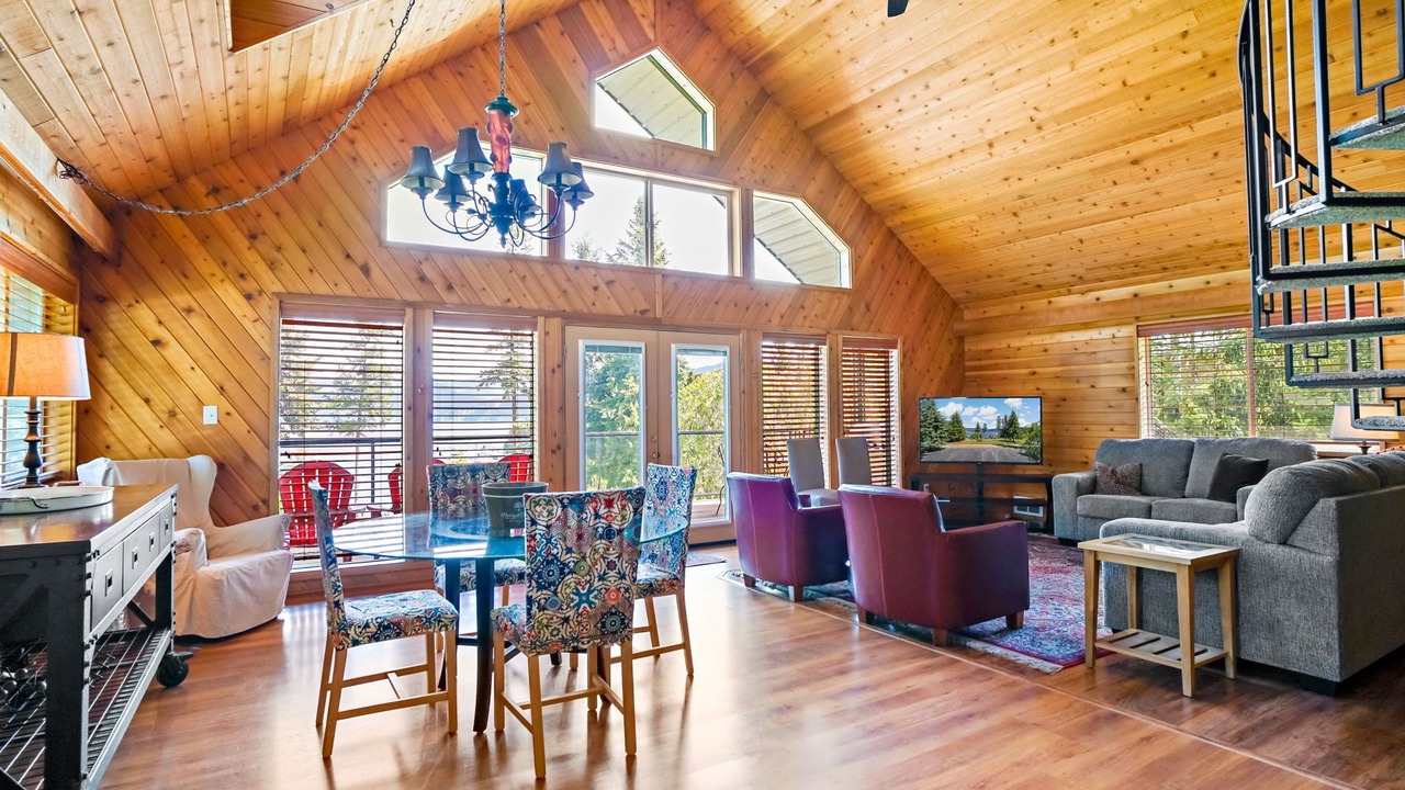 Photo of Livingroom in Bayview