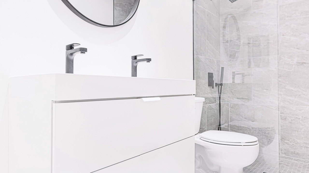 Photo of Bathroom in Fox Hills