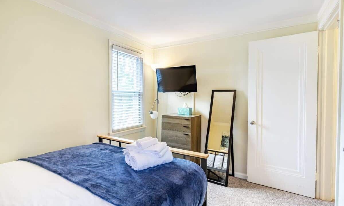 Photo of Bedroom in Royal Oak