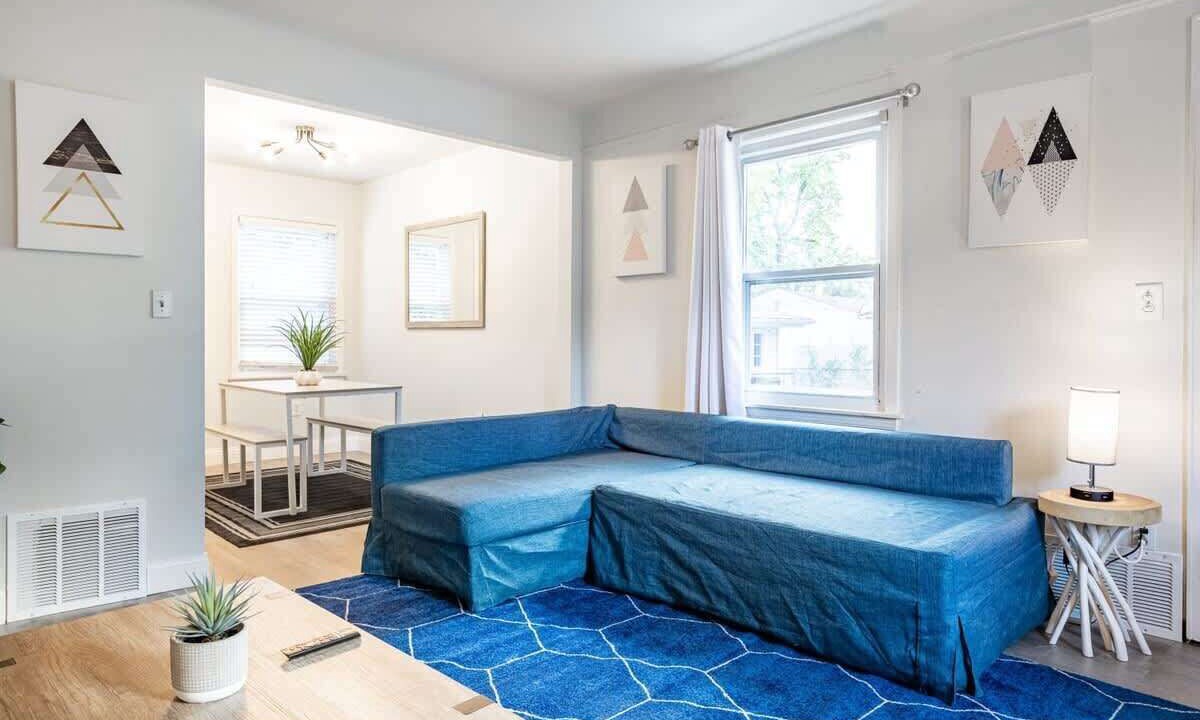 Photo of Livingroom in Royal Oak