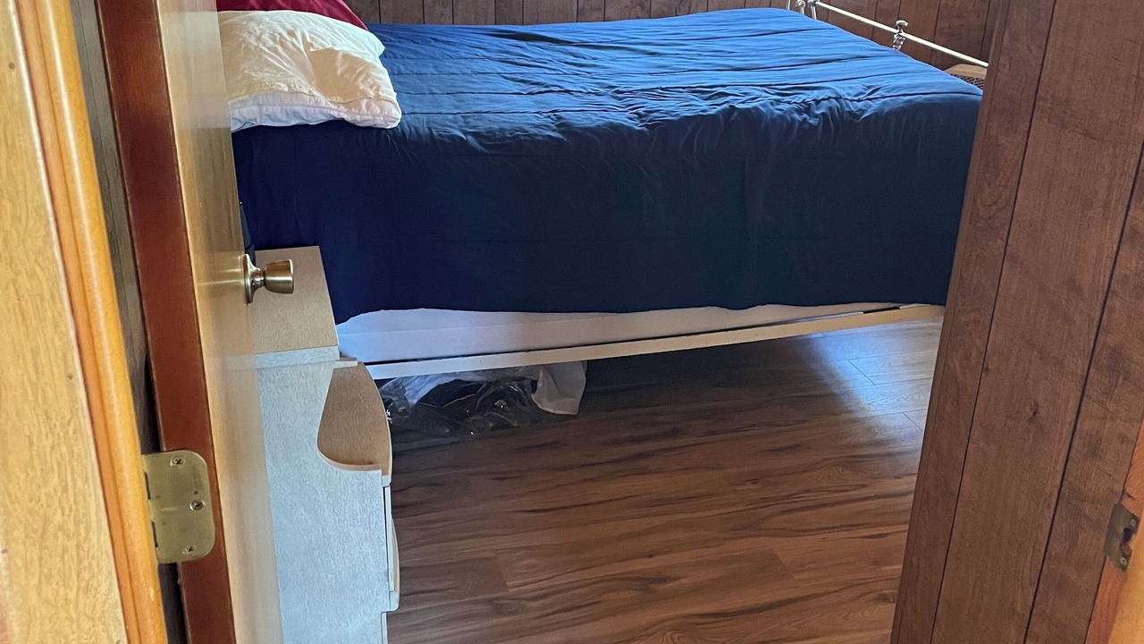 Photo of Bedroom in Garden Valley