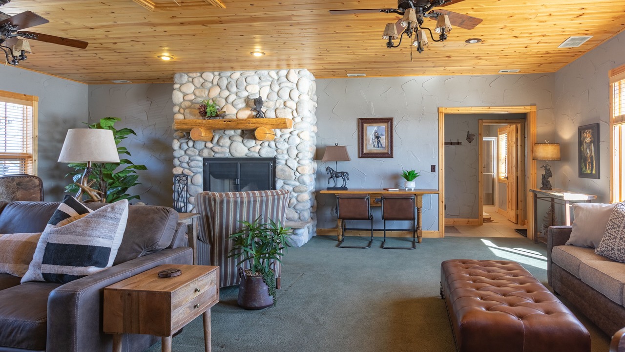 Photo of Bedroom in Star Valley Ranch