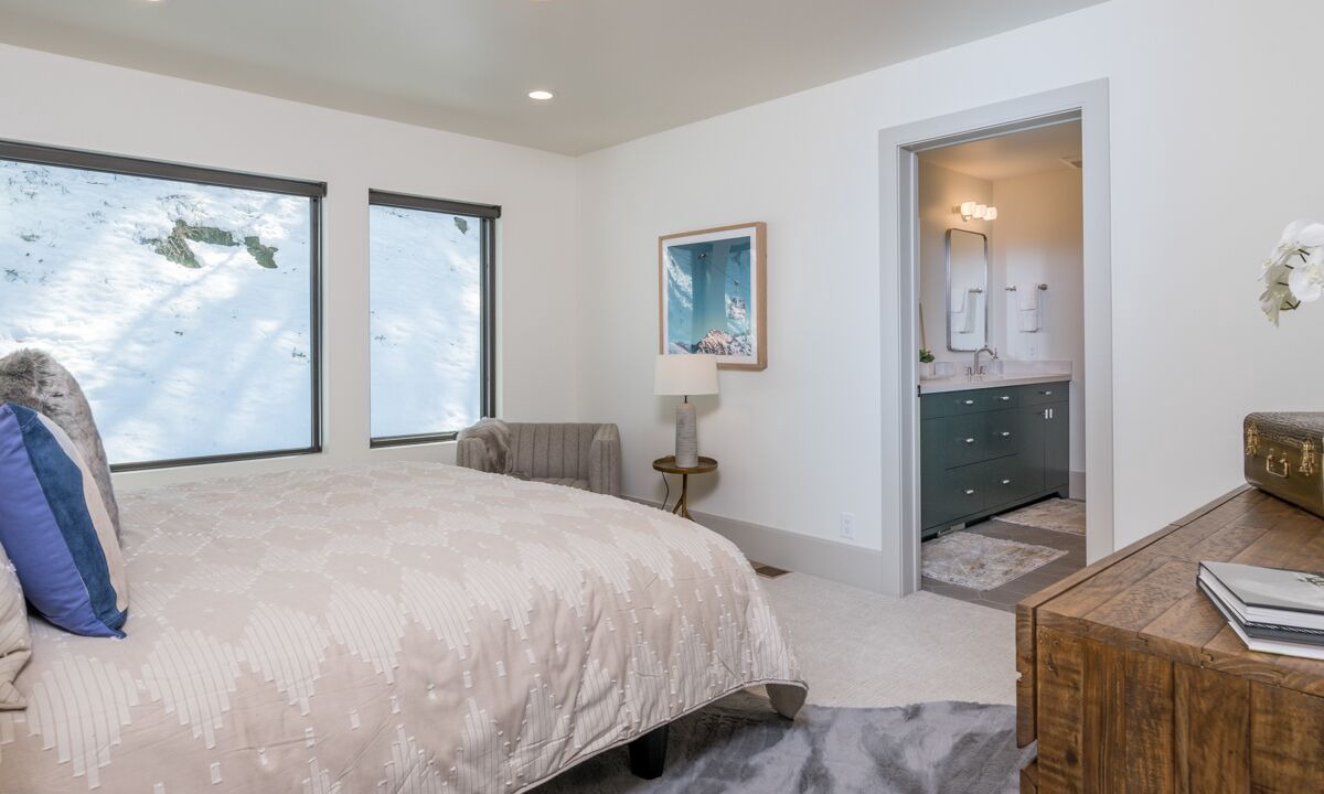 Photo of Bedroom in Warm Springs