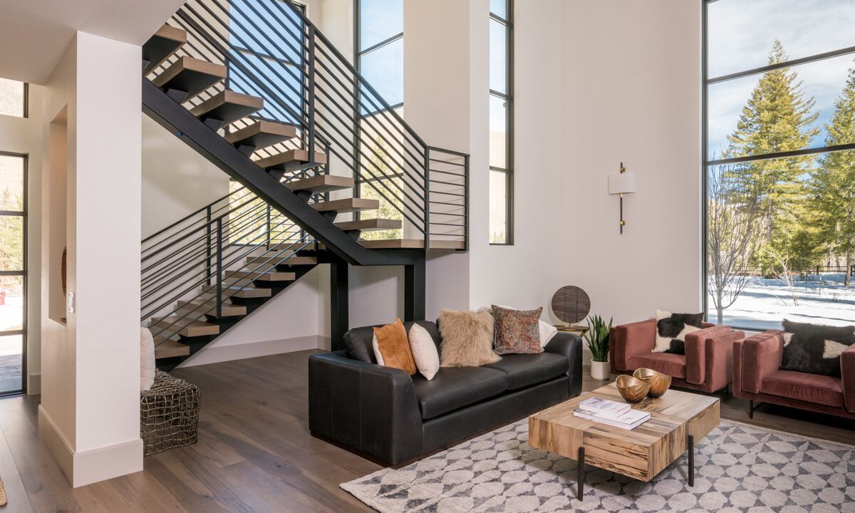 Photo of Livingroom in Warm Springs