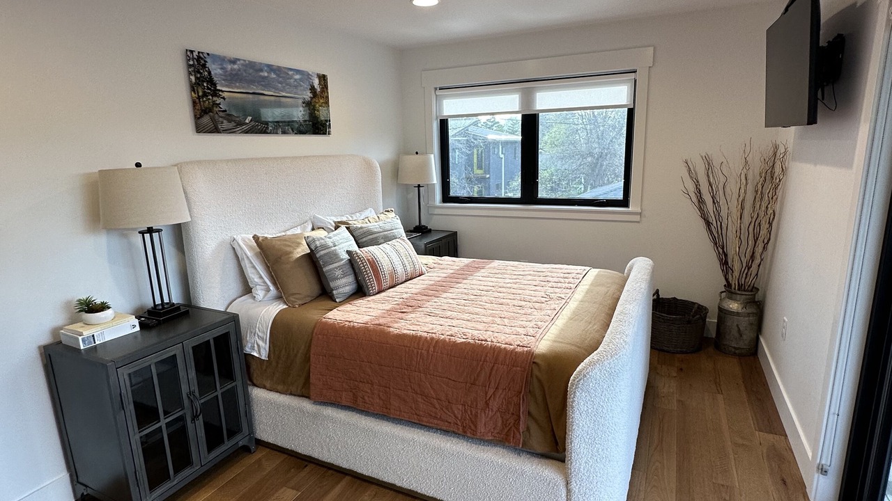 Photo of Bedroom in University District
