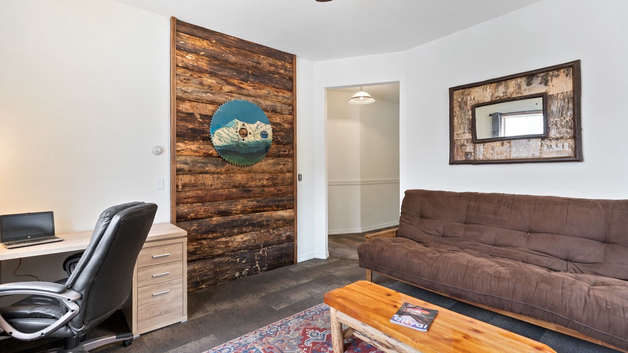 Photo of Livingroom in Mullan