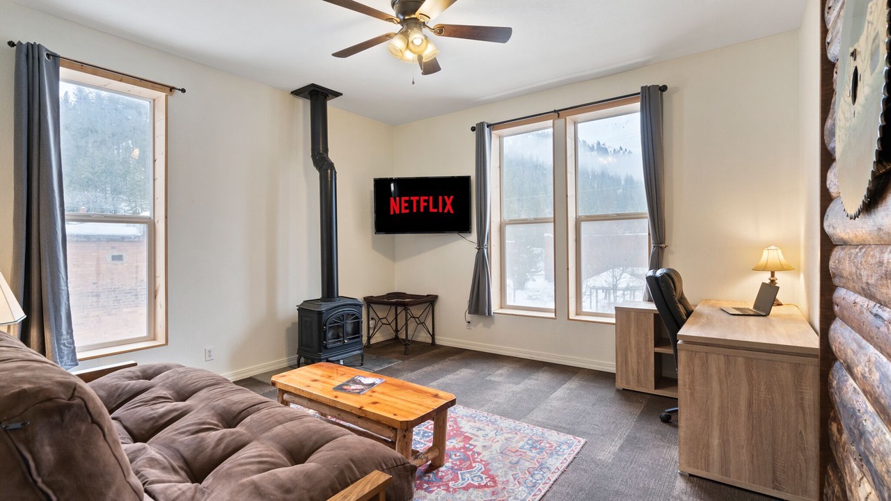 Photo of Livingroom in Mullan