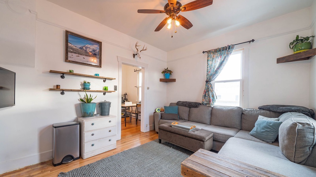Photo of Livingroom in Livingston