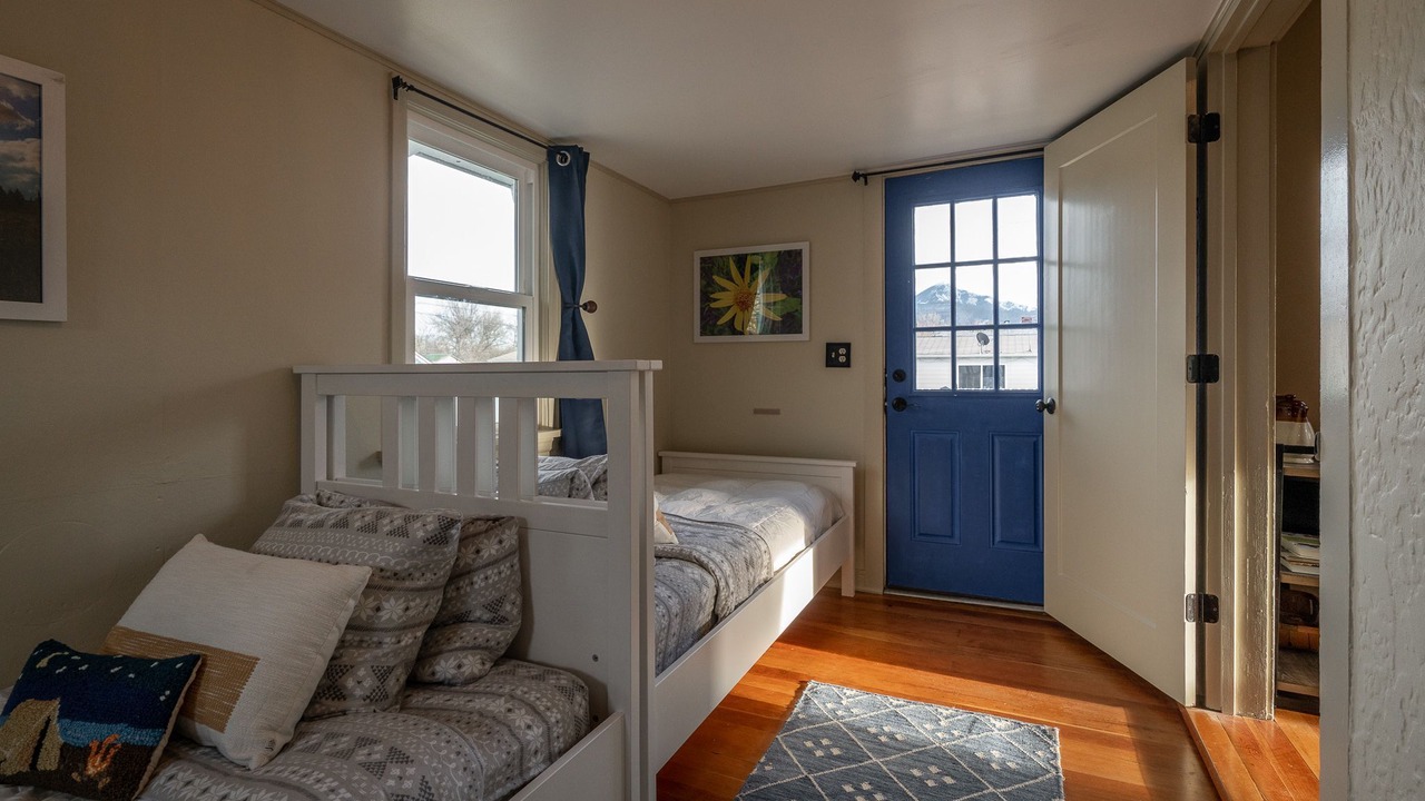 Photo of Bedroom in Livingston