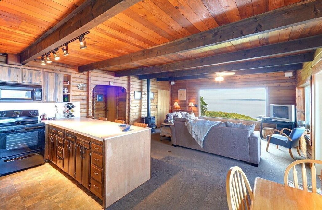 Photo of Livingroom in Port Ludlow