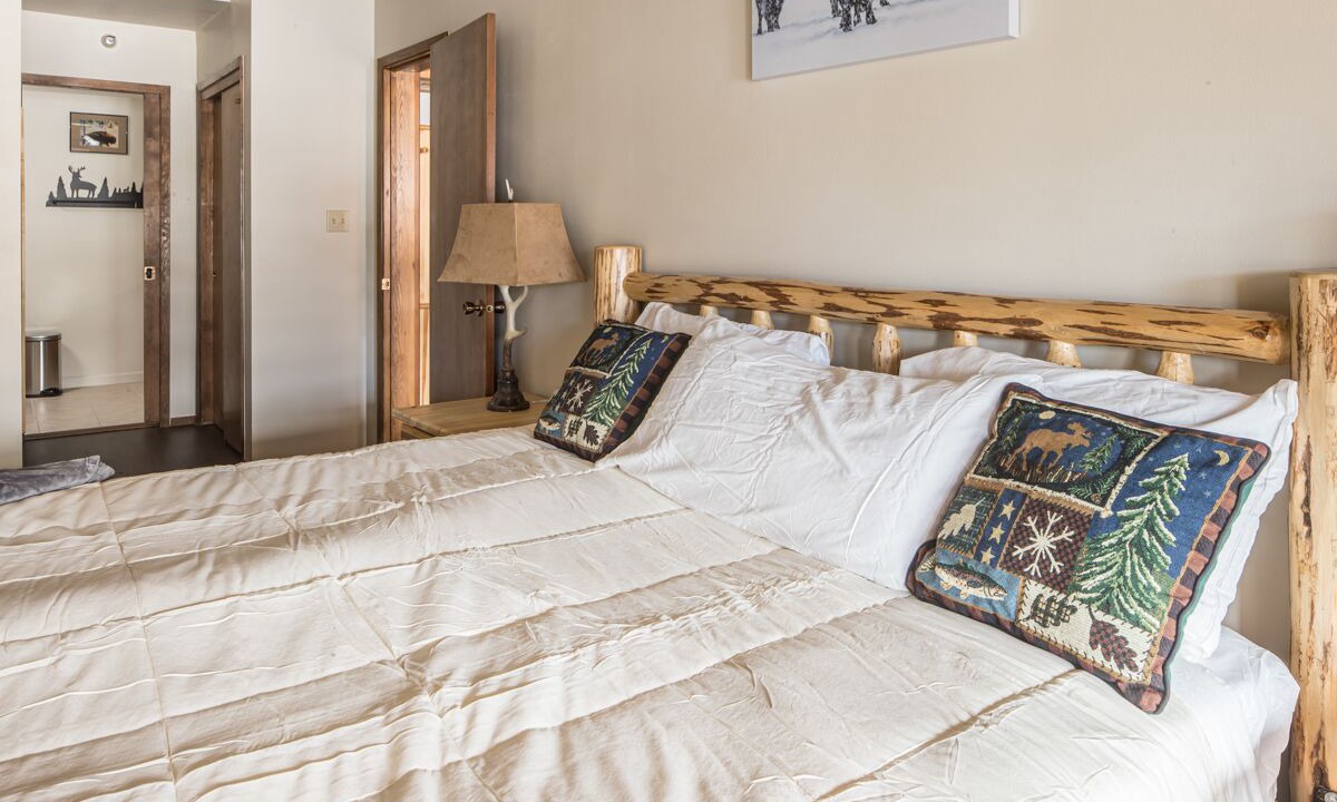 Photo of Bedroom in Big Sky