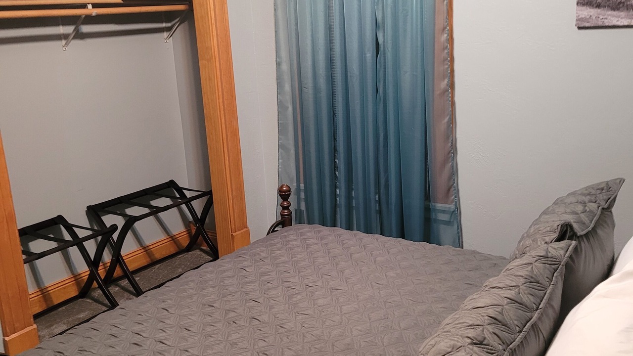 Photo of Bedroom in Deadwood