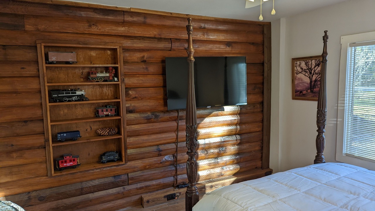 Photo of Bedroom in Lake Houston