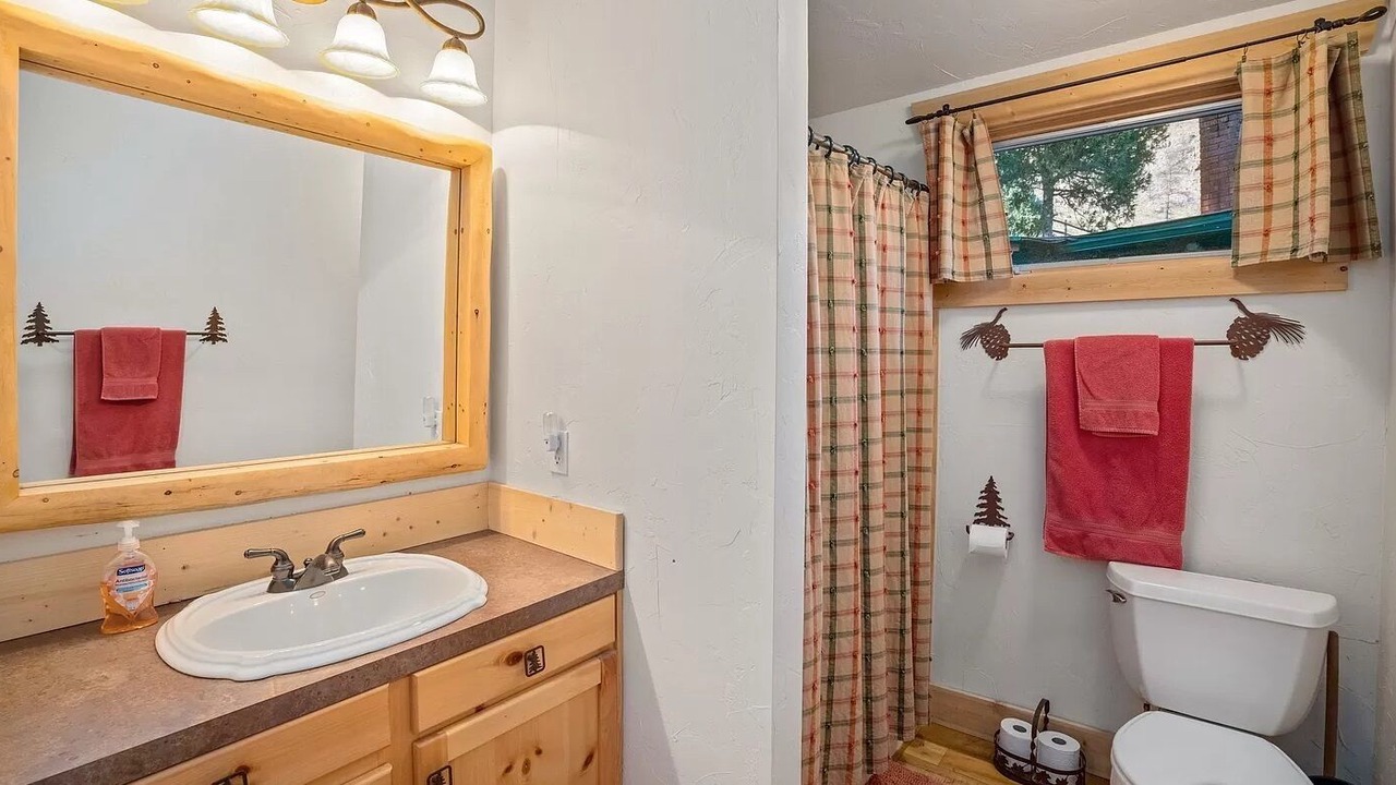 Photo of Bathroom in Bellvue