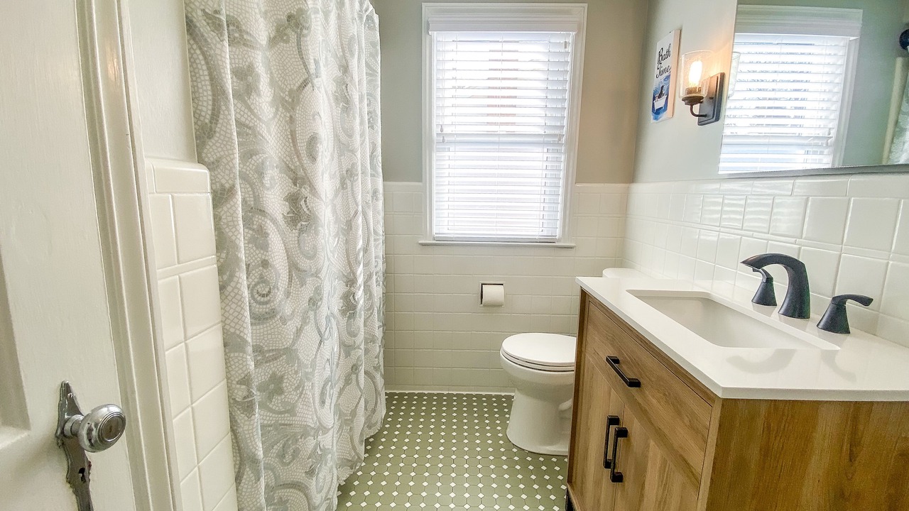 Photo of Bathroom in Royal Oak